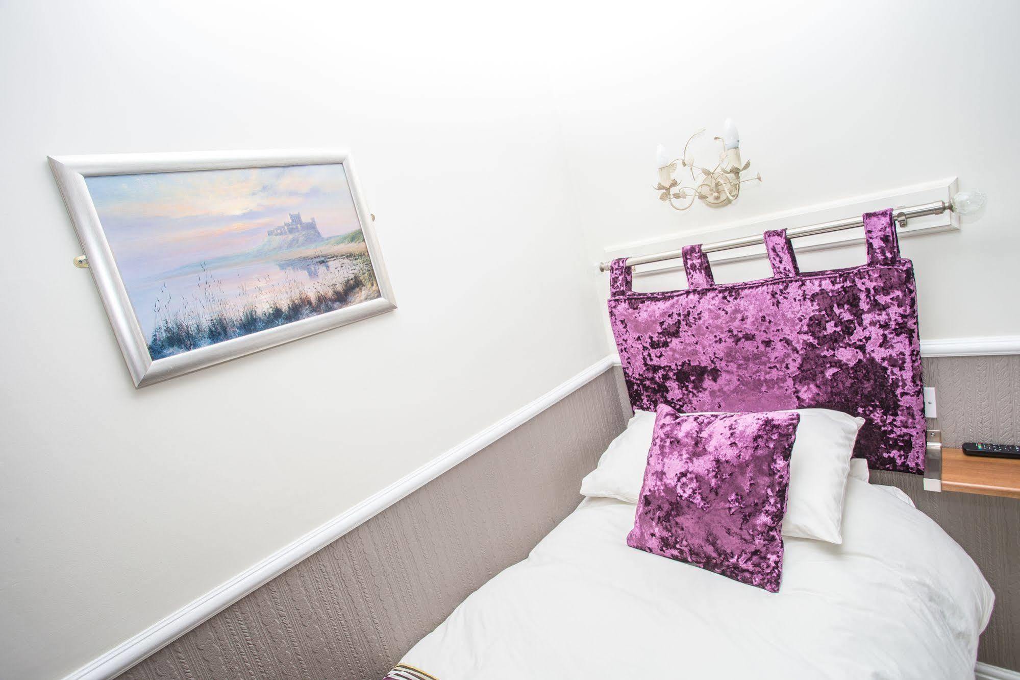 Park Lodge Guest House ウィットレイ・ベイ エクステリア 写真